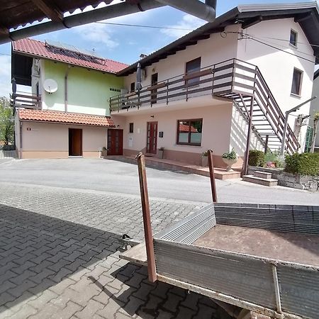 Apartmaji Karbic Postojna Dış mekan fotoğraf